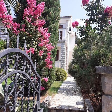 Holiday Home On Island Of Krk Malinska Exterior foto